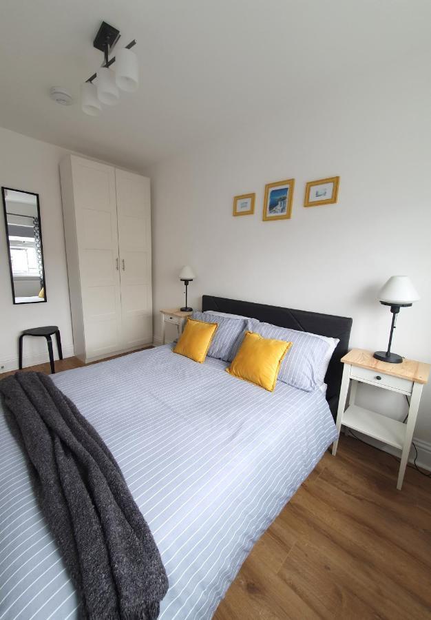 One Bed Apartment With Sofa Bed Llandudno Exterior photo